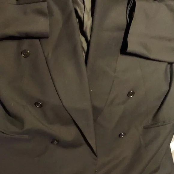Ultra trendy! Old money! Vintage dbl breasted black wool over coat.
